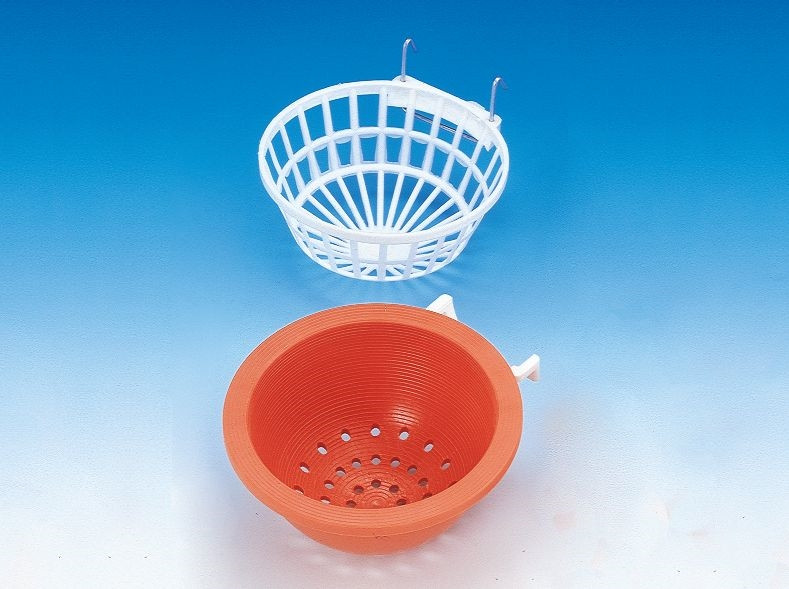 Pastic nest met draadhouder  10 cm 